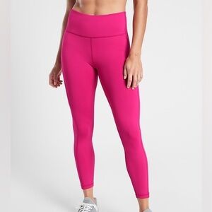 Athleta Ultimate Stash Pocket 7/8 Cyclamen Fuchsia Pink Athleisure Leggings